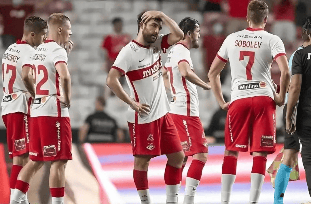 爱游戏官网网页版入口-国际比赛日突围战来临，本菲卡围绕全明星赛完成体检，压力陡增，赛程密集仍需轮换的简单介绍