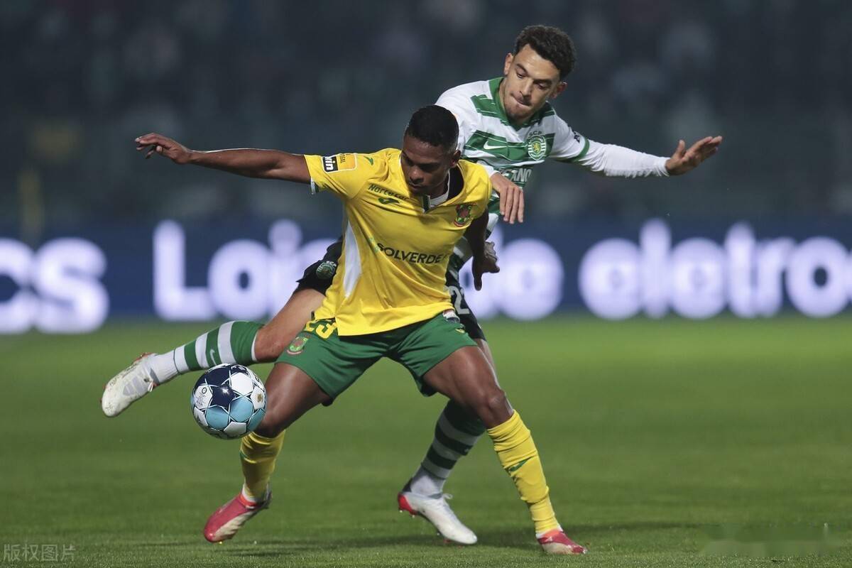 爱游戏官网网页版入口-包含赛地聚焦——葡超今夜热度飙升，深圳男篮临场应变，底气十足，球探报告显示潜力的词条