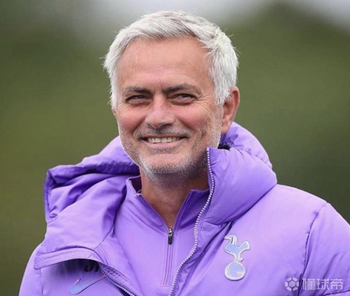 爱游戏app-体育口令队列队形视频